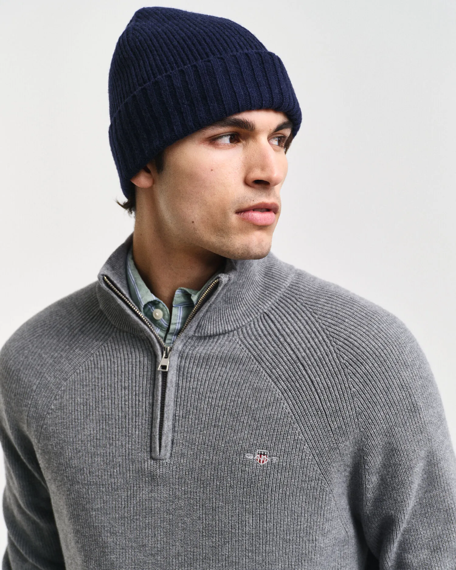 Maglia con zip corta in cotone e lana a coste    